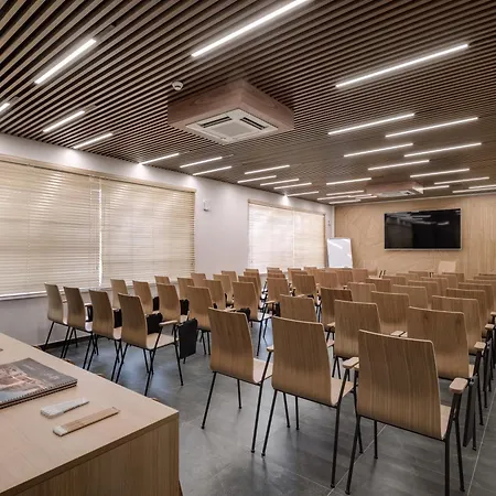 Hotell Apartel Uzjhorod